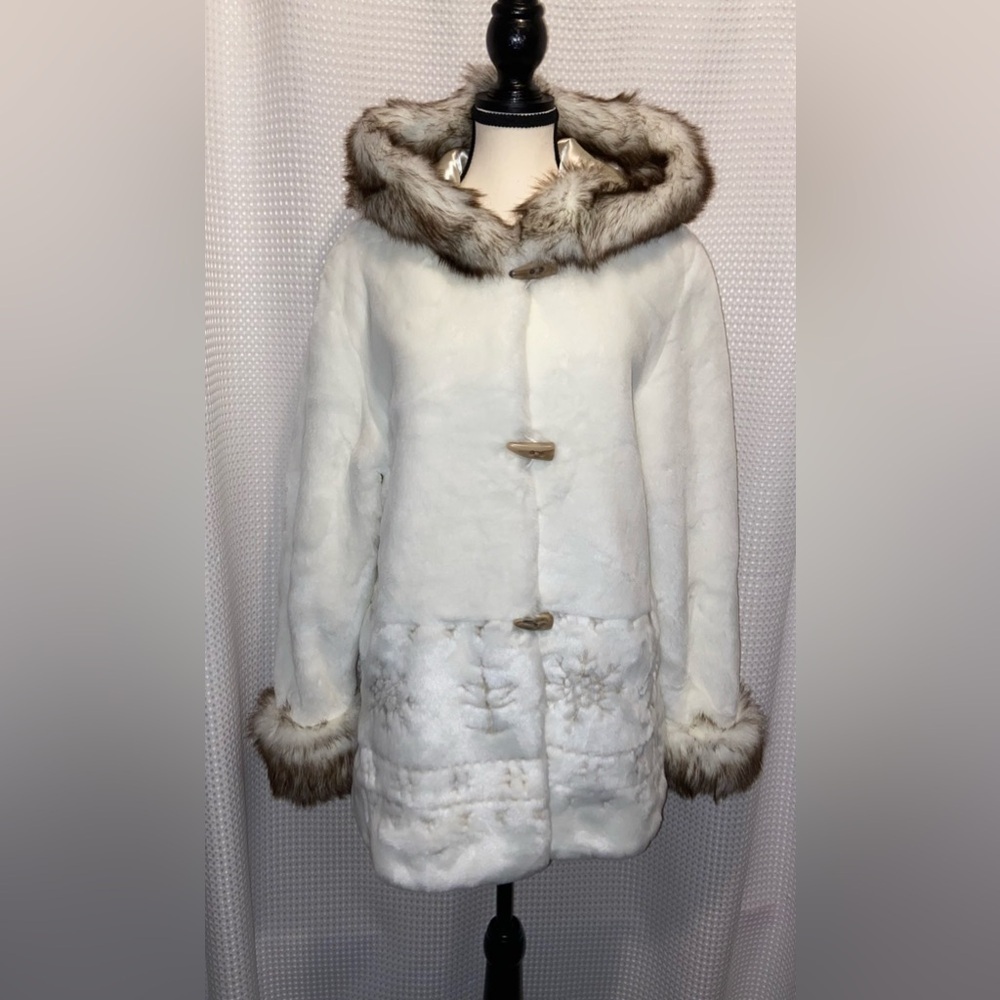 Women’s NUAGE vintage Faux Fur Hooded Parka with Satin Lining sz‎ small NWT